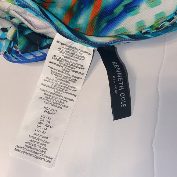 New with tag Kenneth Cole New York size XL one piece swimsuit 🩱 - Picture 7 of 10